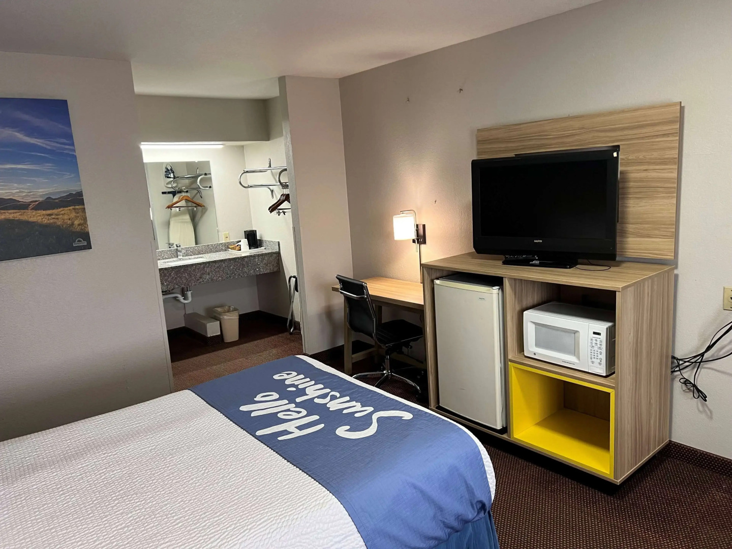 Days Inn by Wyndham Pratt