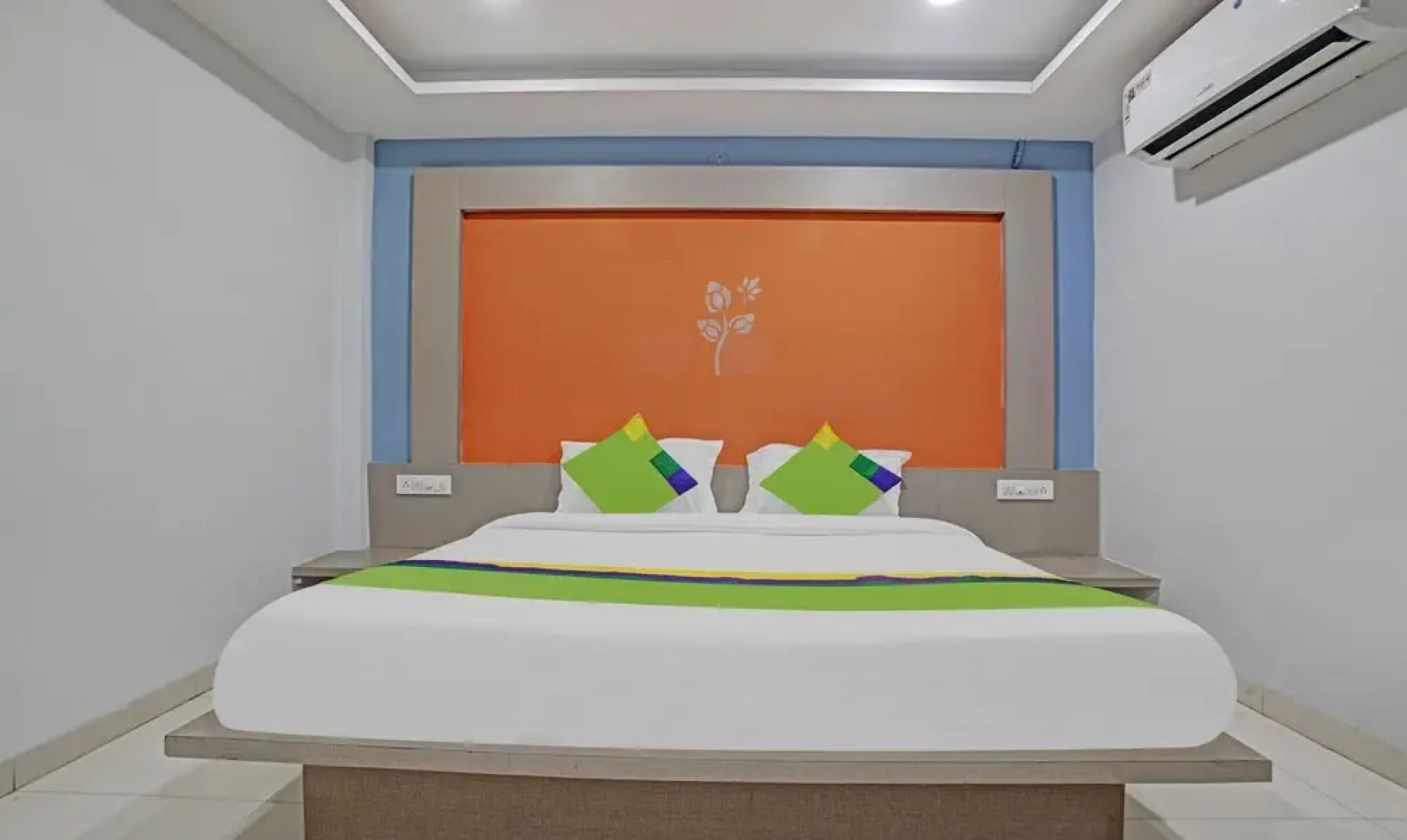 Oyo 9719 Hotel Relax Inn