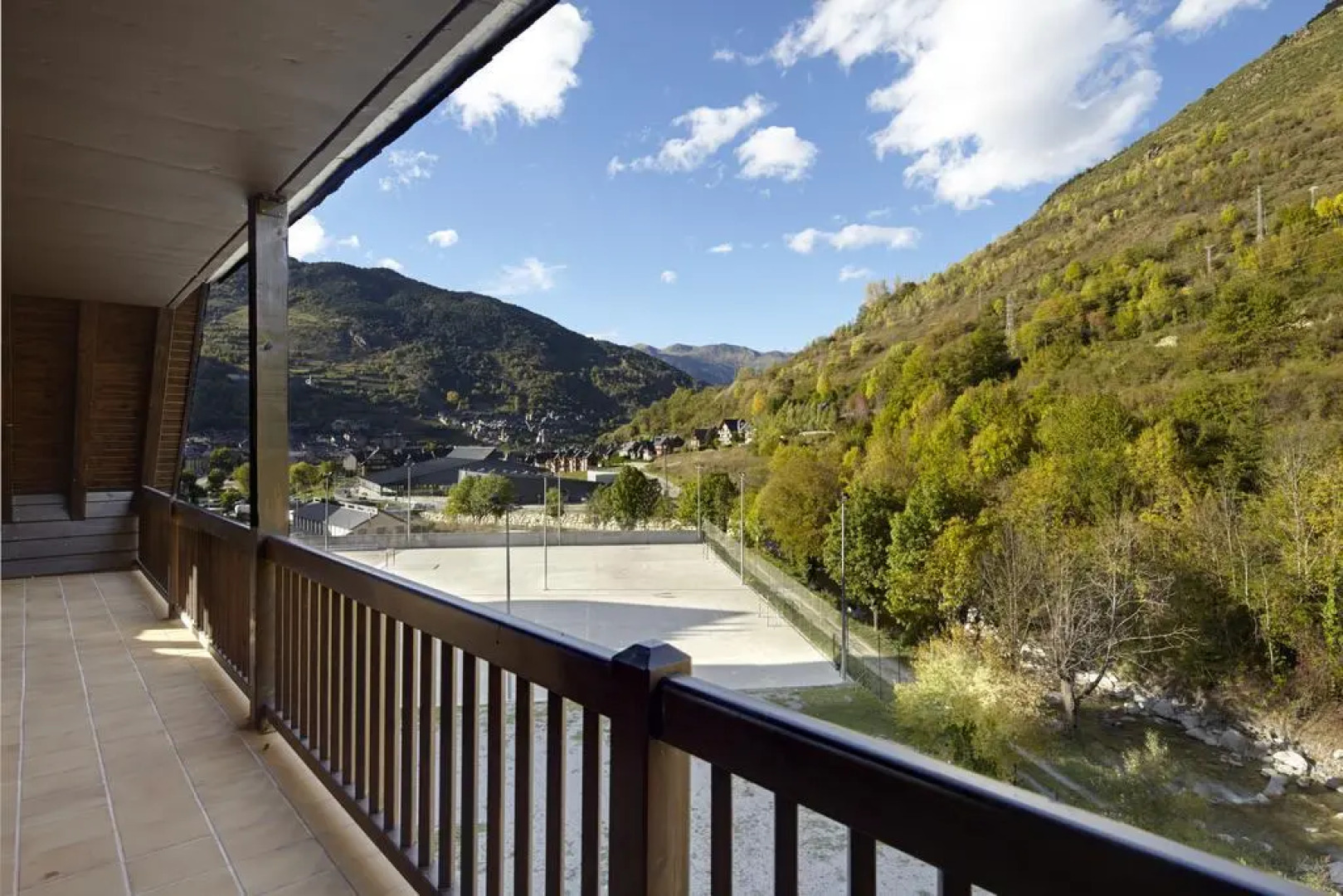 Era Garona by FeelFree Rentals