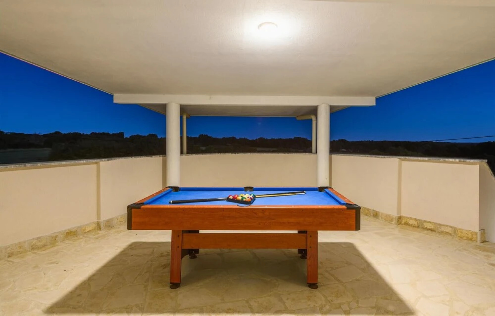 Awesome Home in Valtursko Polje With Wifi and 12 Bedrooms