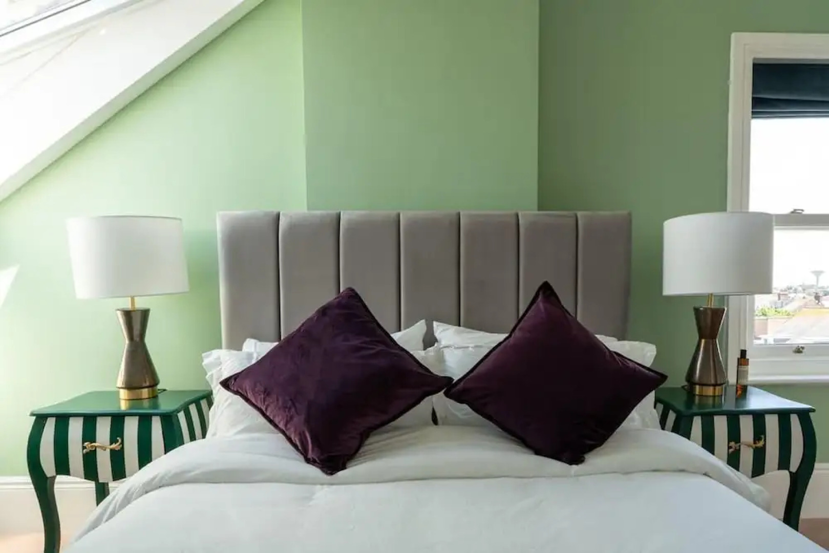 Luxury Beachfront Penthouse, Panoramic Sea Views