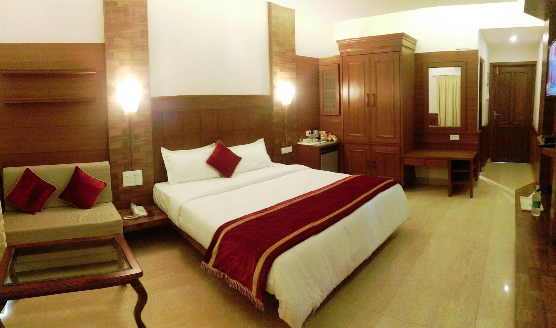 Shining Sand Beach Hotel