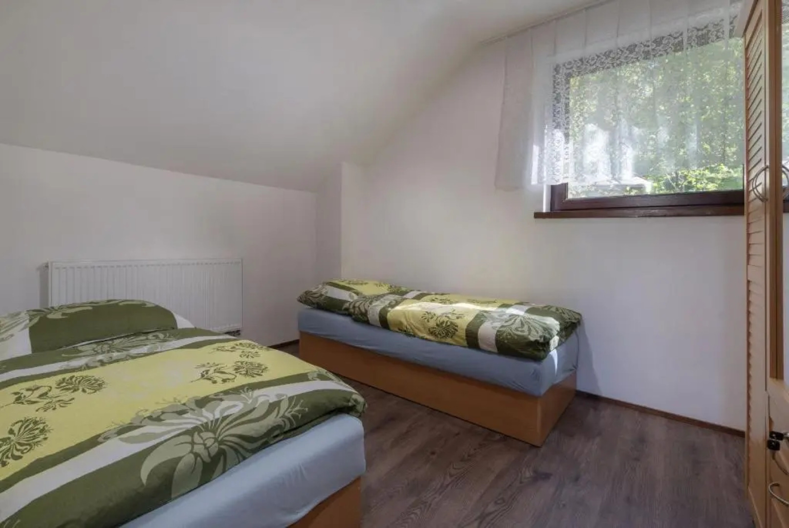 CHATY - woodyganovce sk