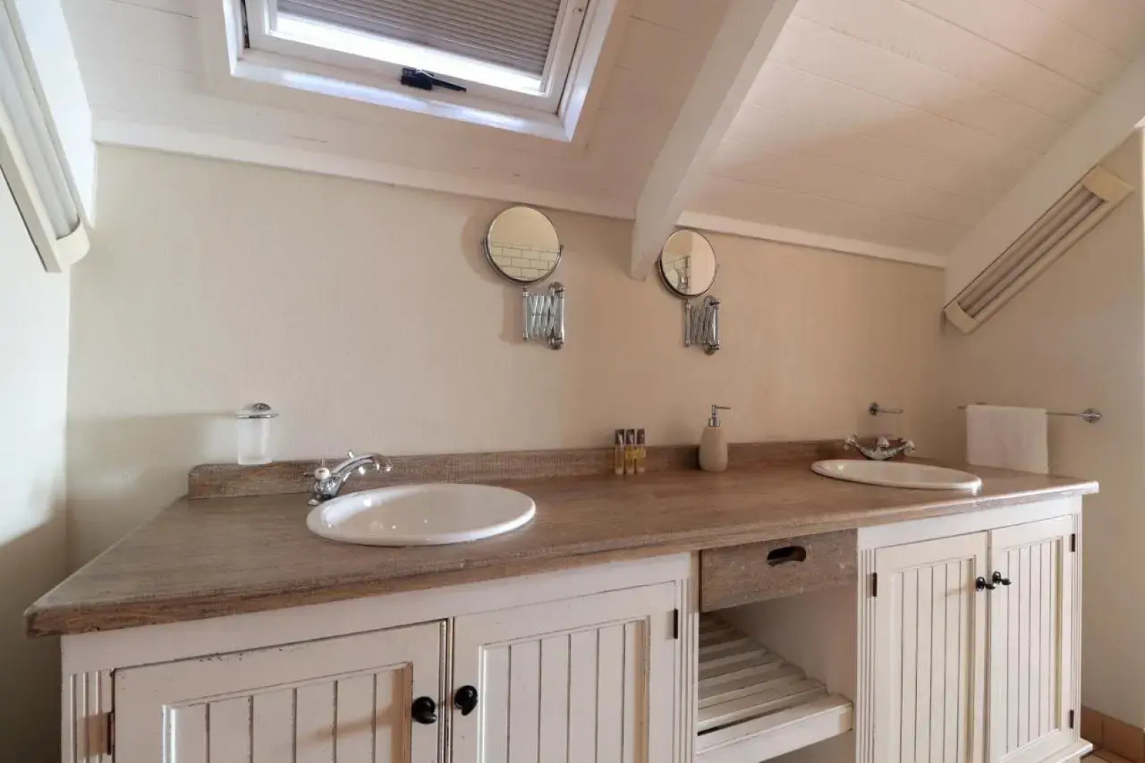 Sea Pearl Holiday Home