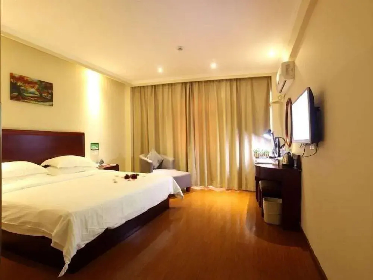GreenTree Inn Haikou Longhua District Guomao Hotel