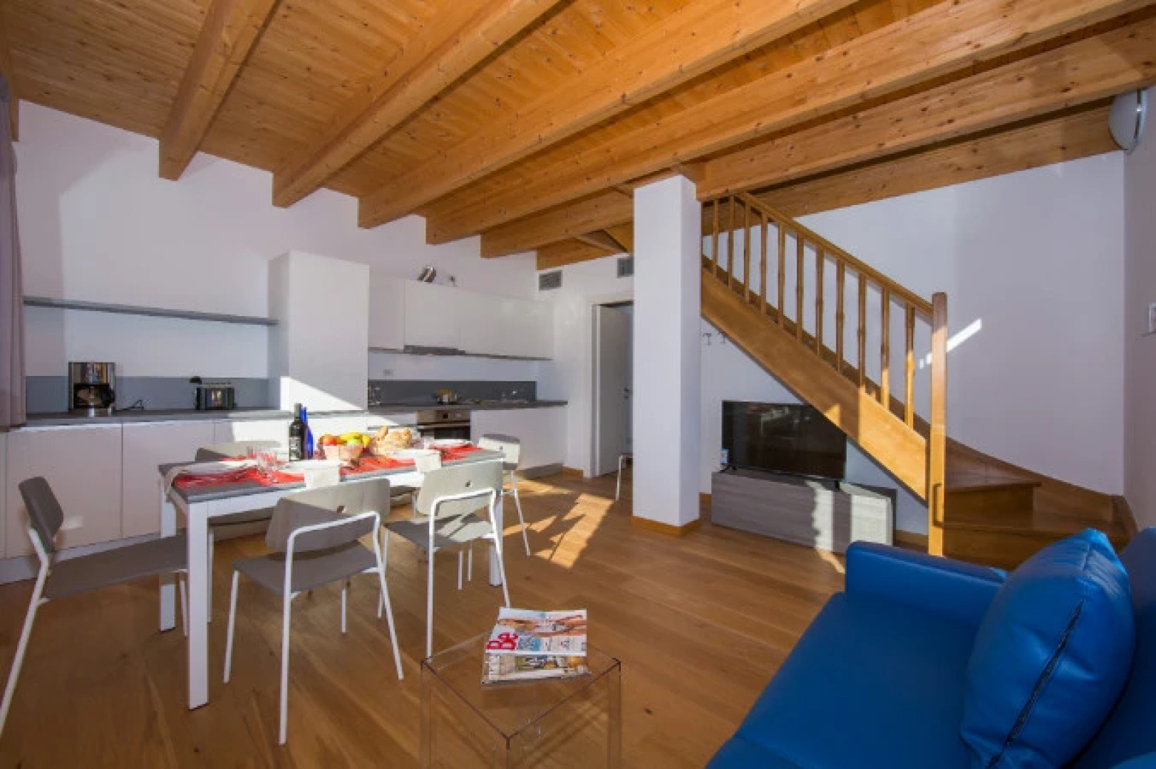 Paradiso del Lago T2