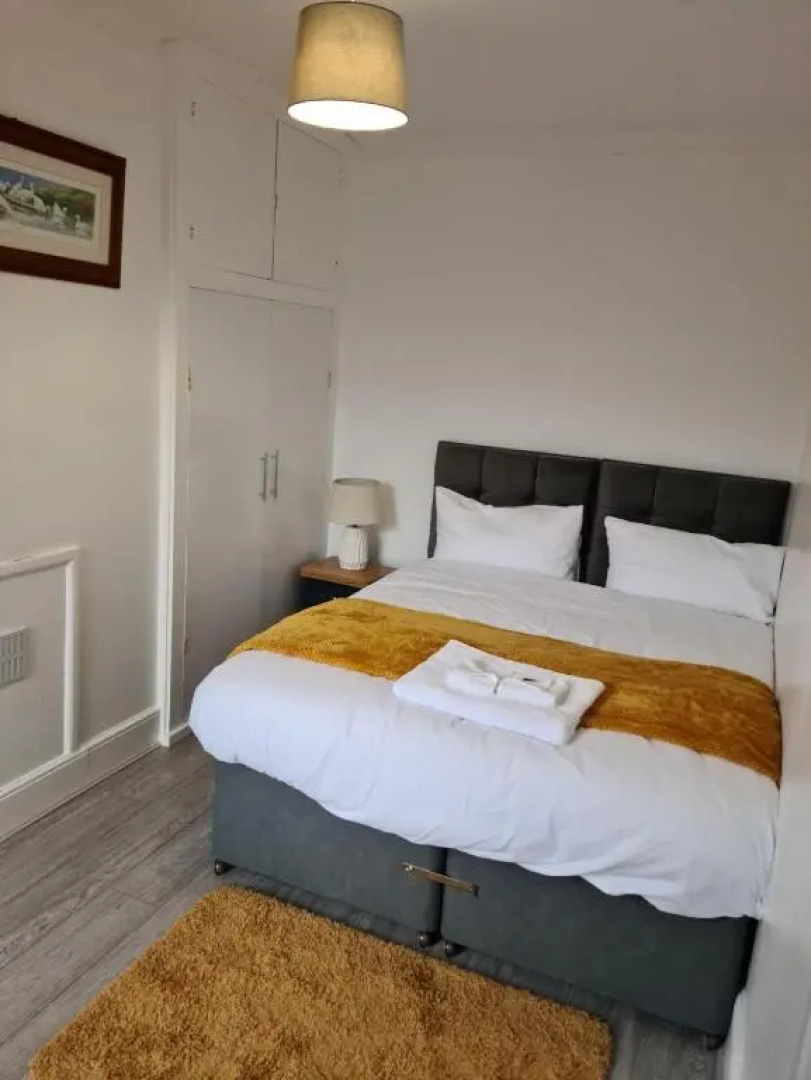 Fields Home a Stunning 3 Bedroom-Sleeps 5