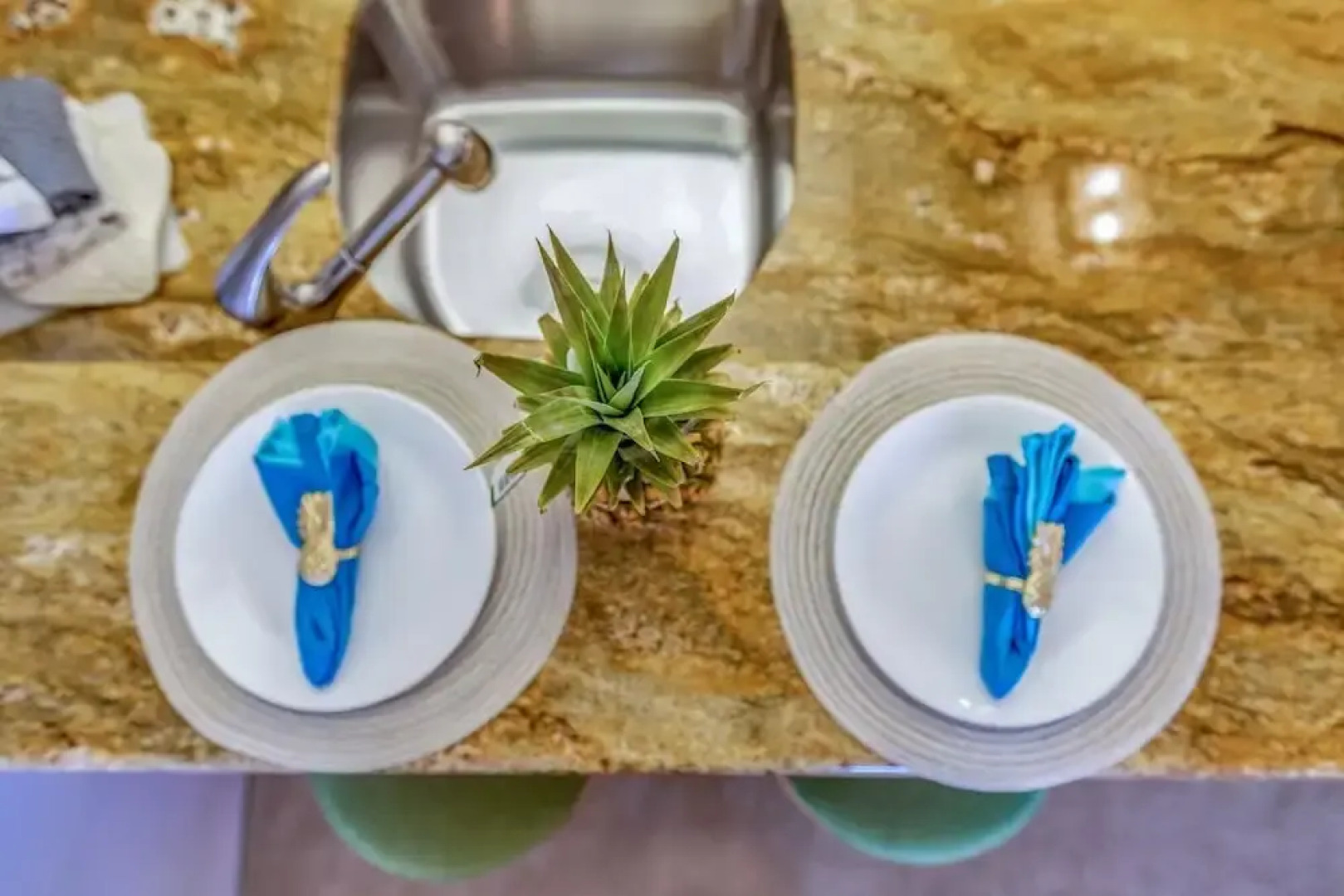 Whaler 6th Floor Oceanview Studio 0 Bedroom Condo by Redawning