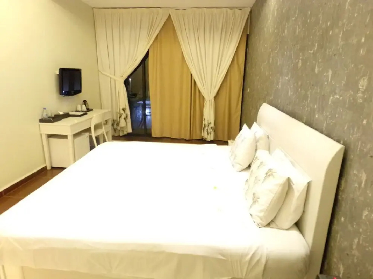 Itsandra Beach Hotel & Resort