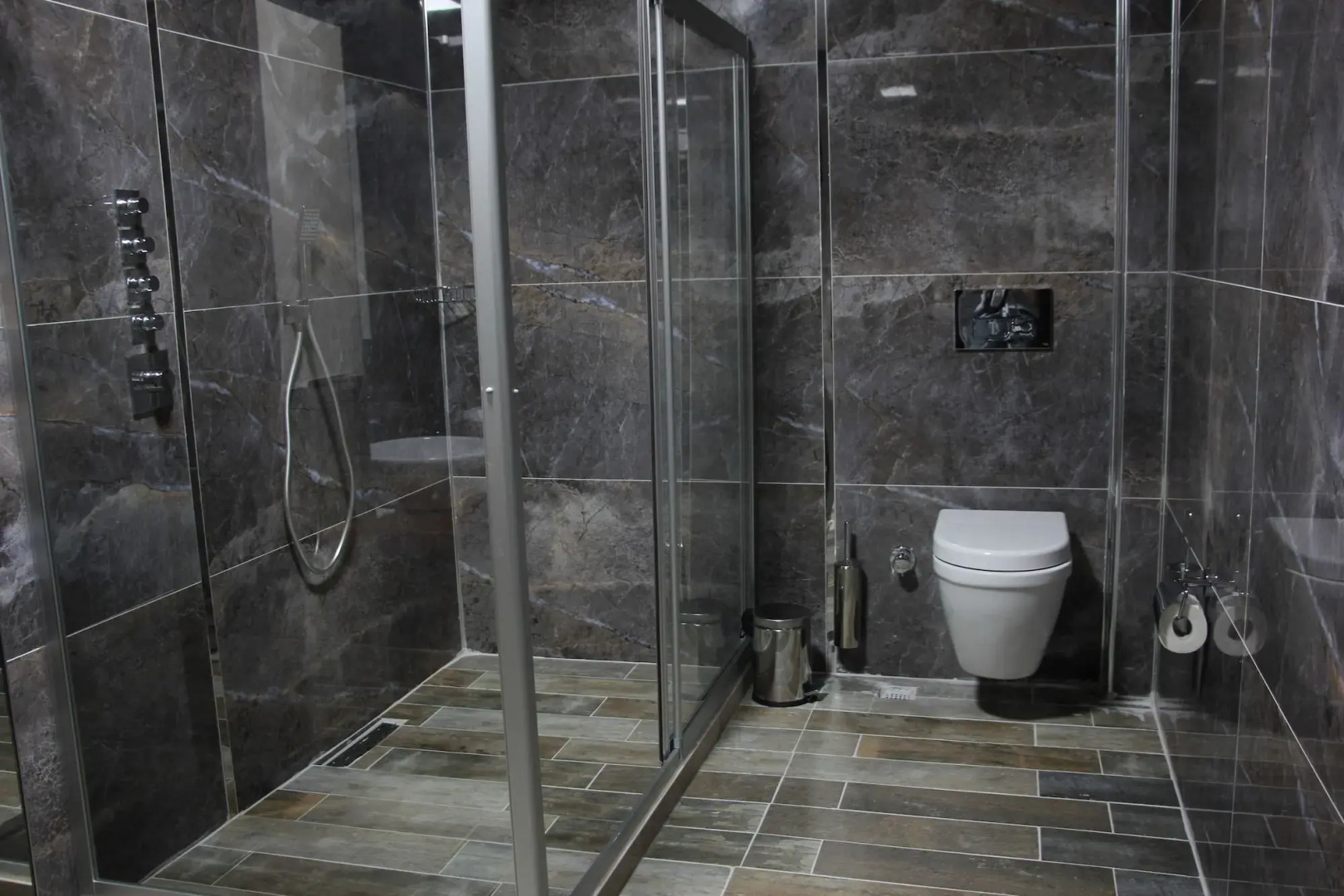 El Nazar Stone Suite