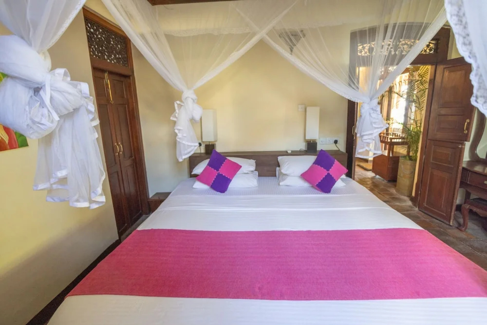 South Point Abbey Whole Villa 4 Bedroom (Sleeps 9)