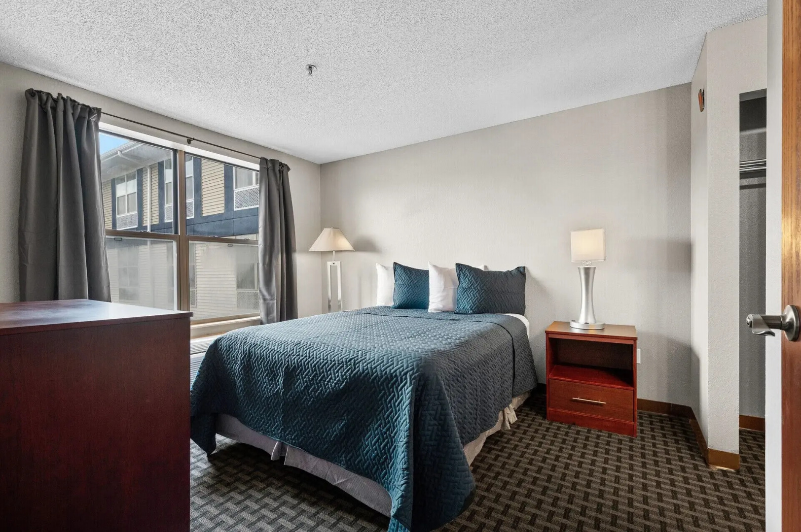 Norwood Inn & Suites