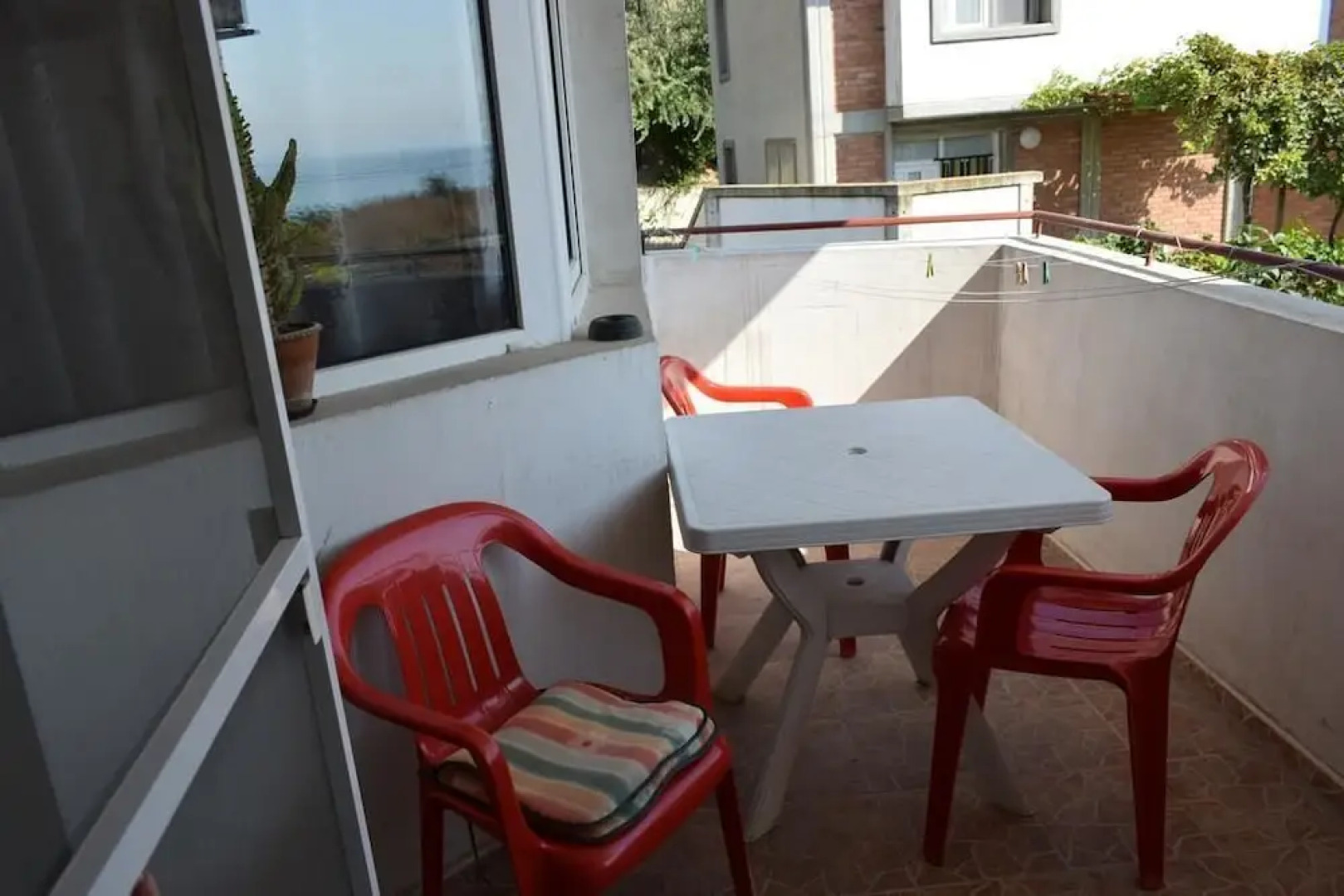 Sunny - Viki Guest House