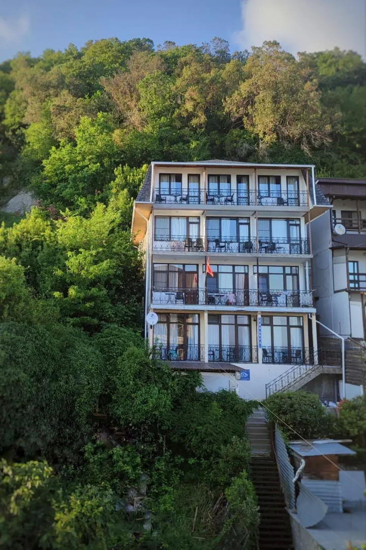 Riviera (Ривьера)