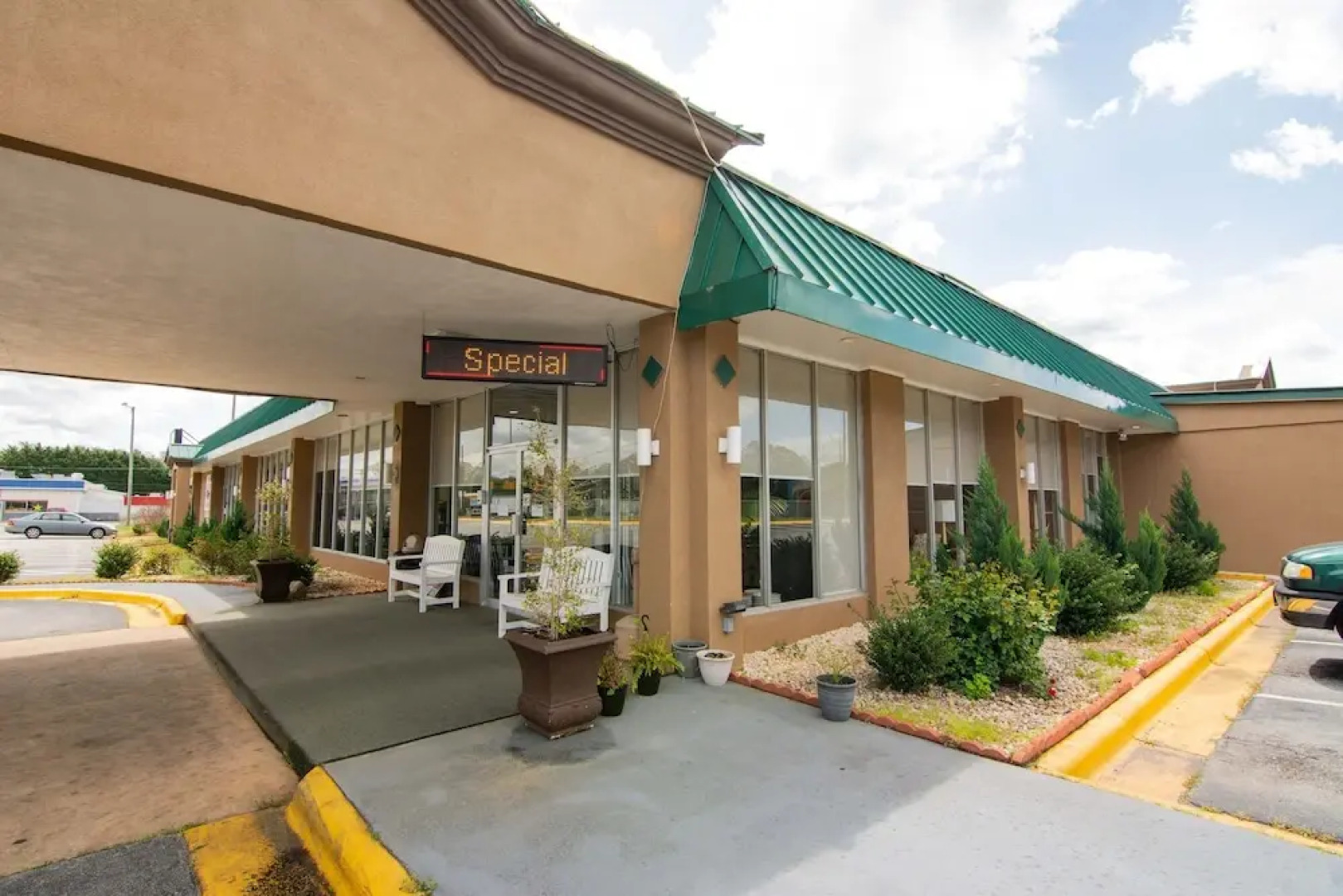Reidsville Inn & Suites