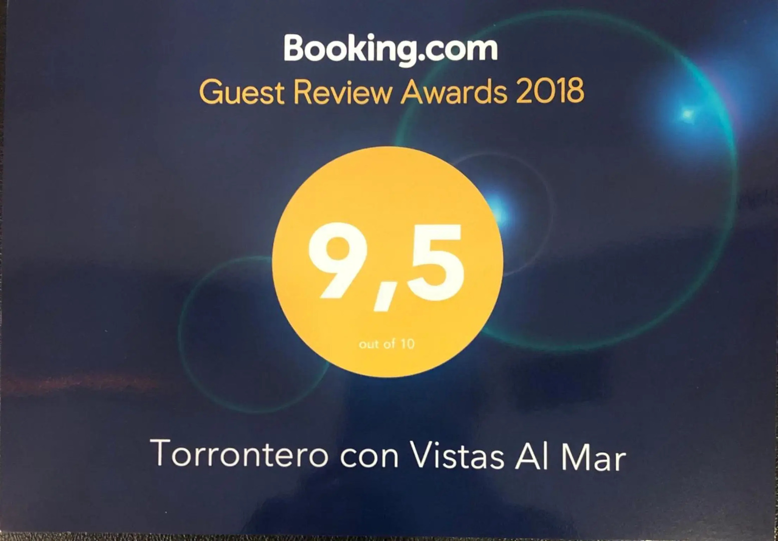 Torrontero con vistas al mar