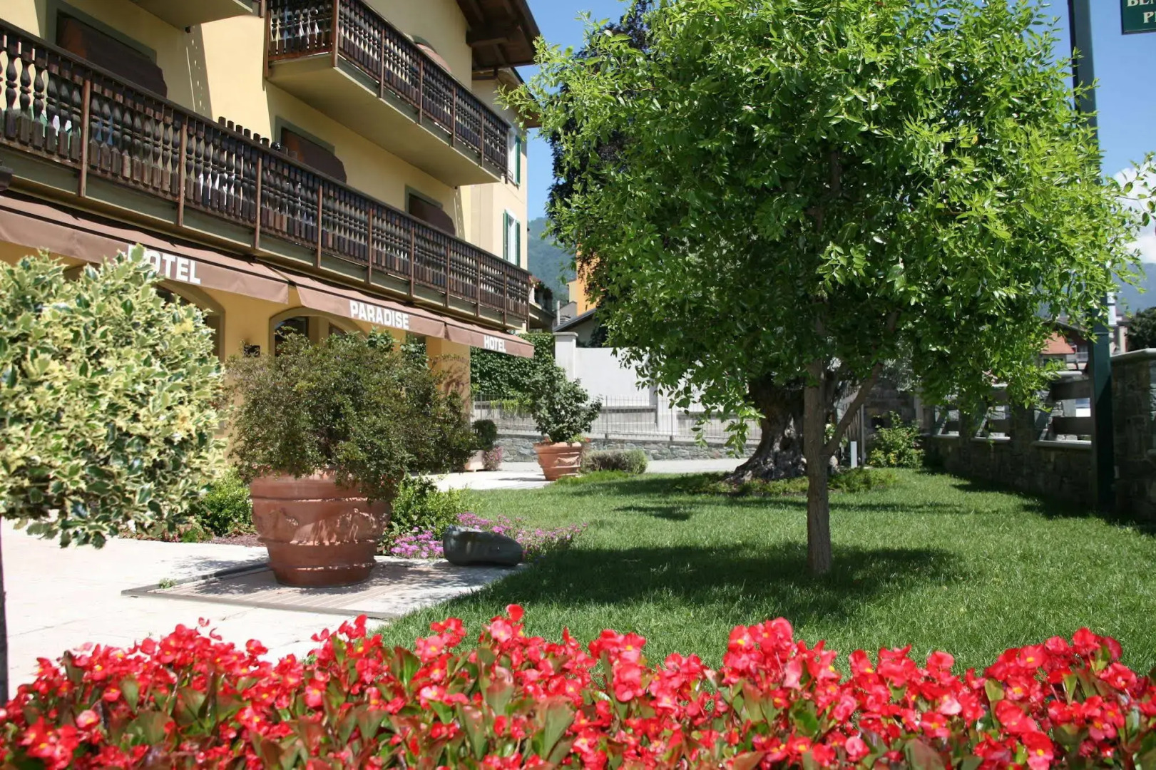 Paradise Hotel & Wellness