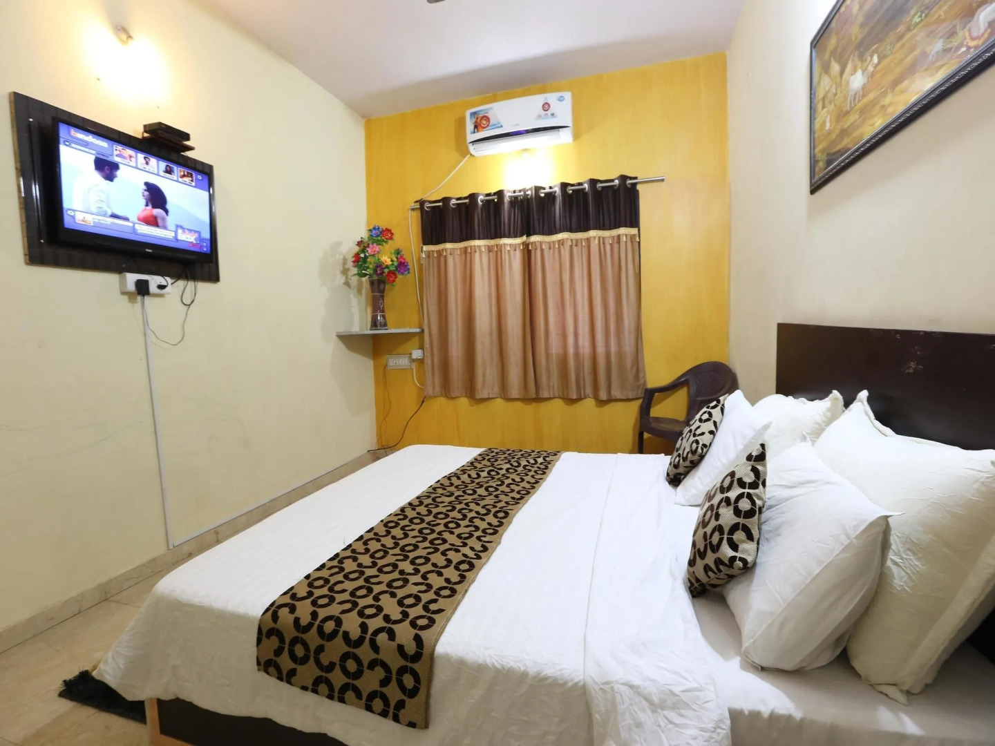 OYO Rooms Sanganva Chowk Trikon Baugh