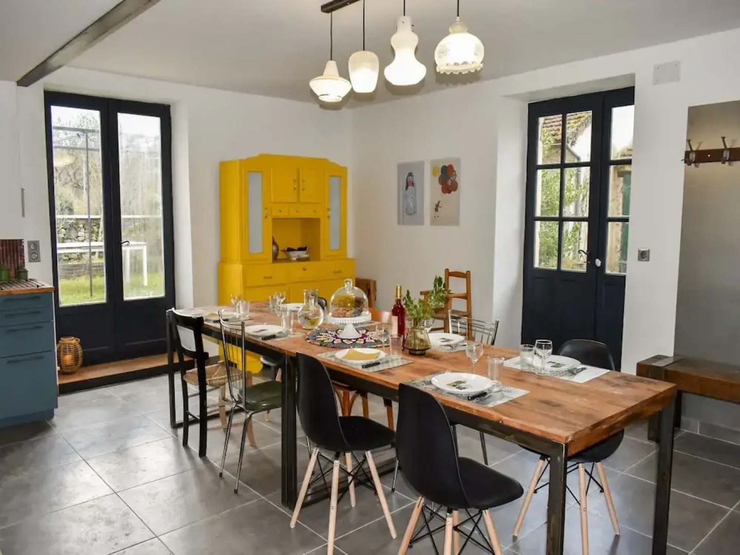 Stylish Renovated Villagehouse With Private Swimming Pool Garden and Lovely View