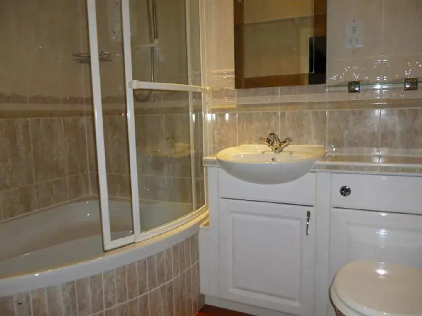 Quiet Woman House (отель для женщин)