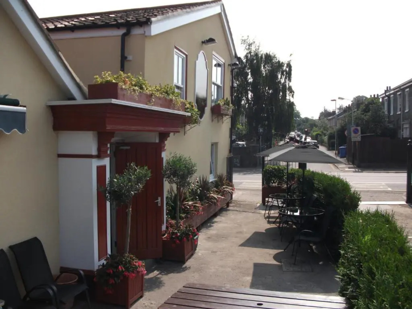 Trowel and Hammer Inn