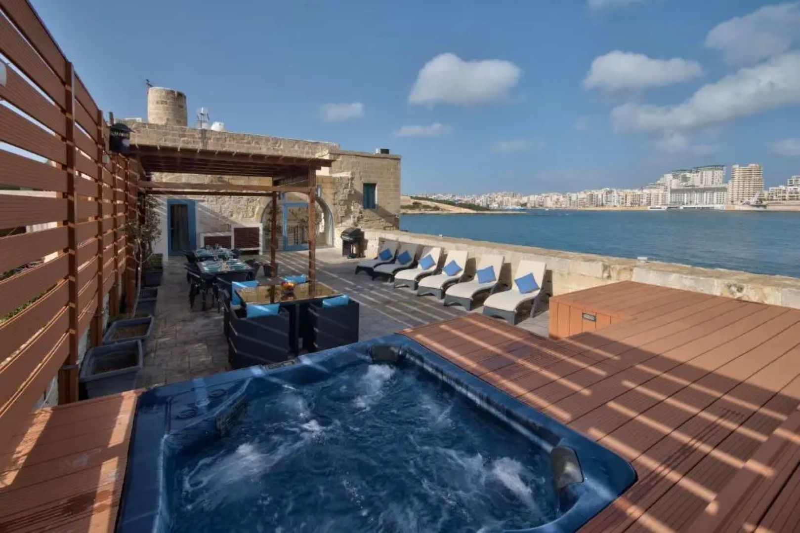 Waterfront Valletta House-tritoni hotels