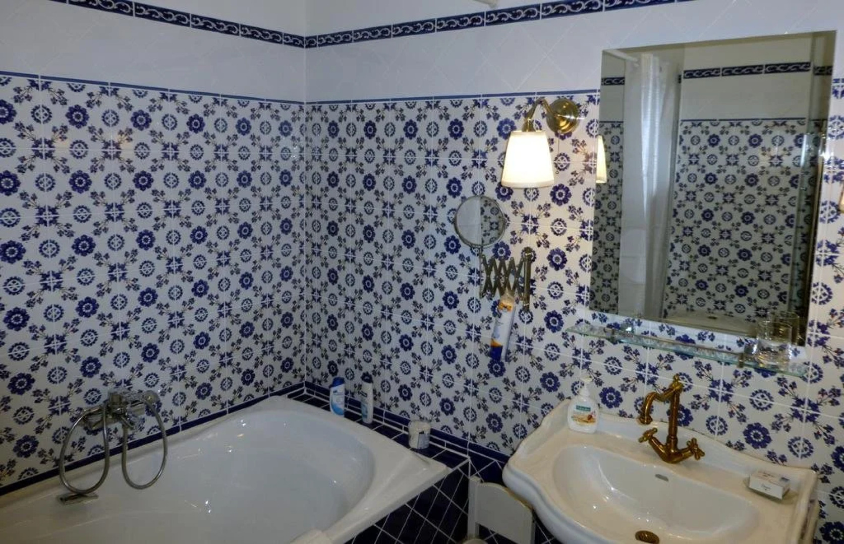 Русско-французский отель Частный Визит