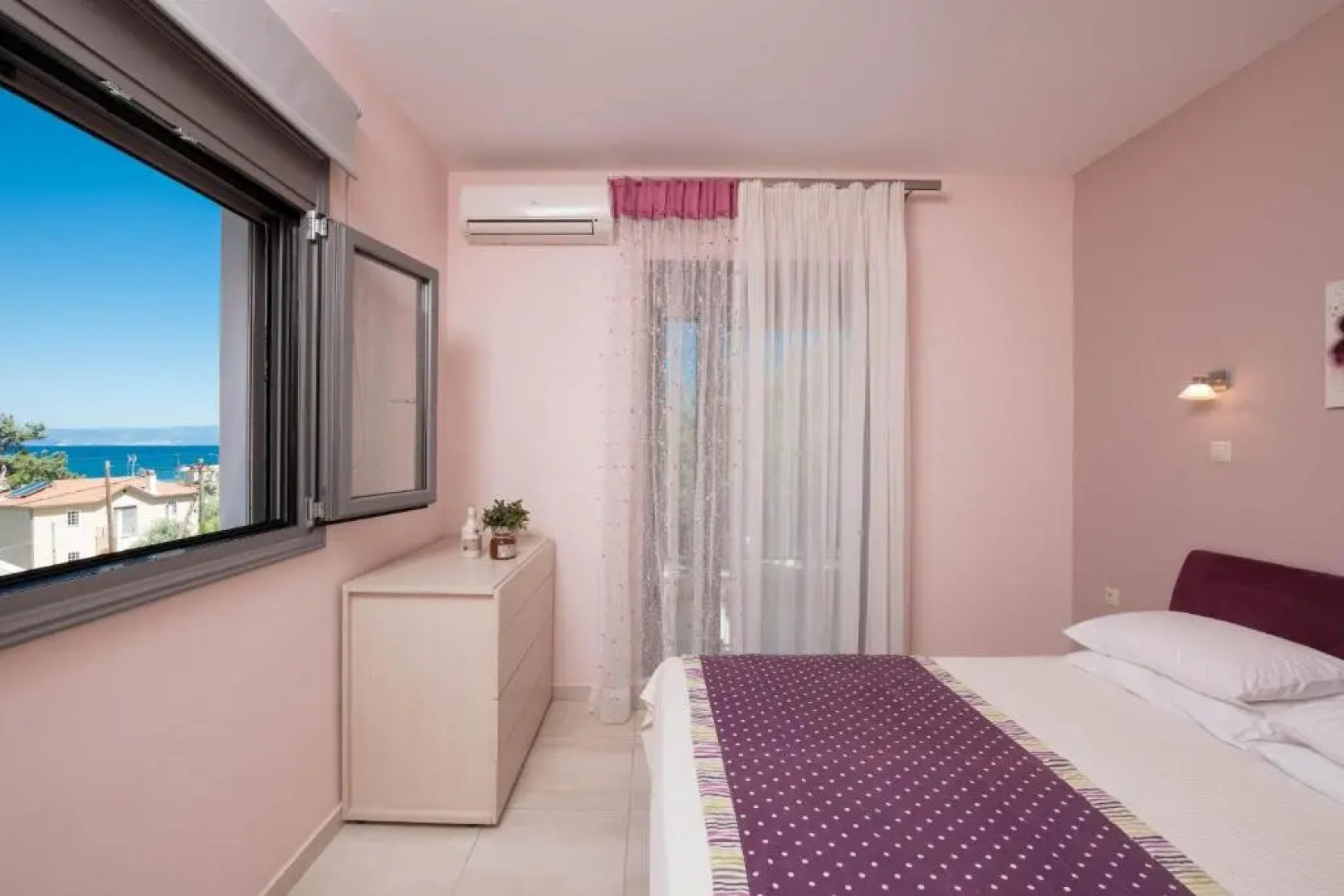 Louloudis Pool Villa