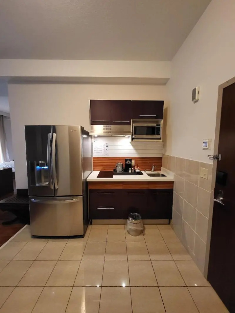 Days Inn & Suites by Wyndham Fort Saskatchewan