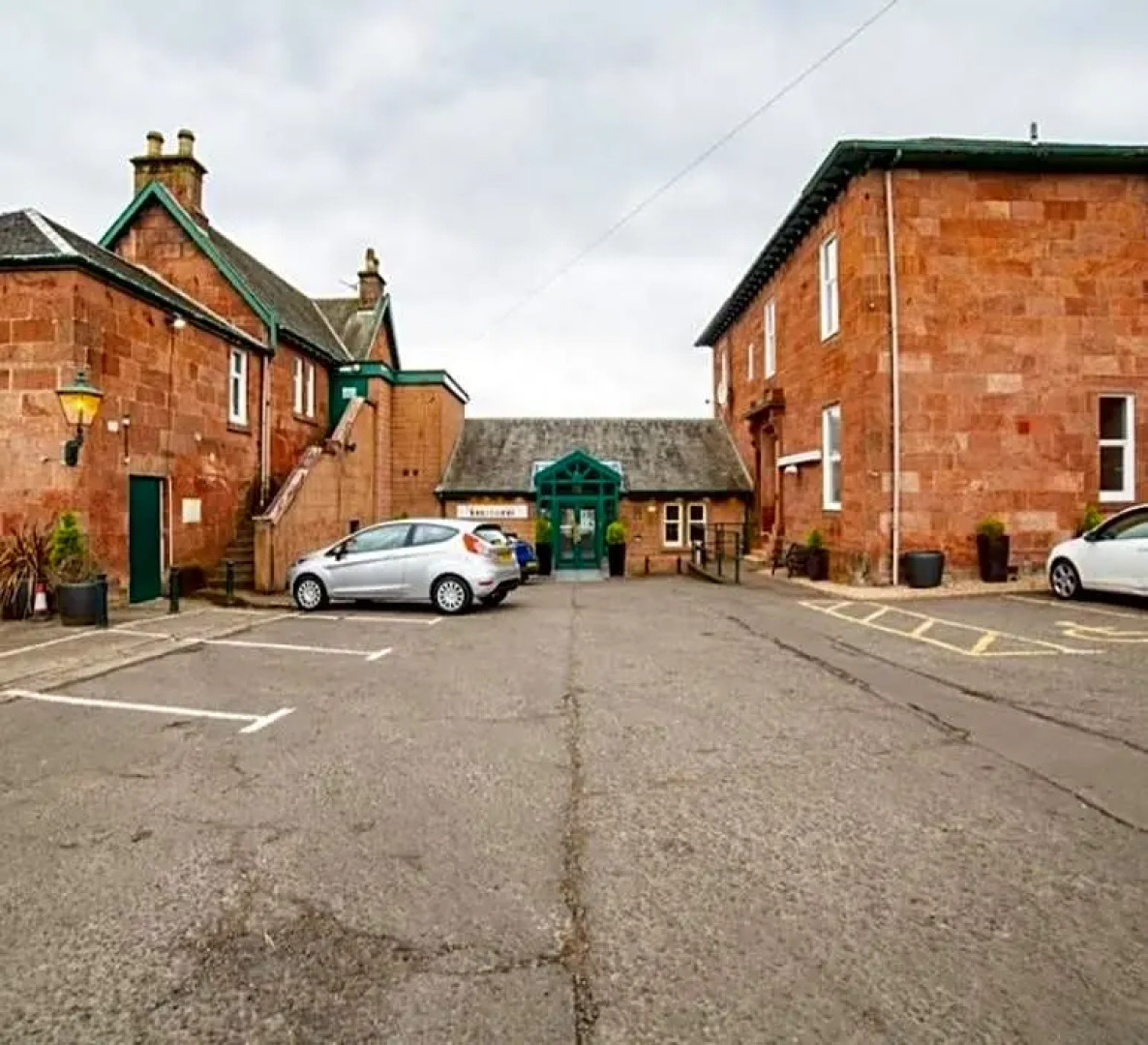 The Redstones Hotel & Restaurant