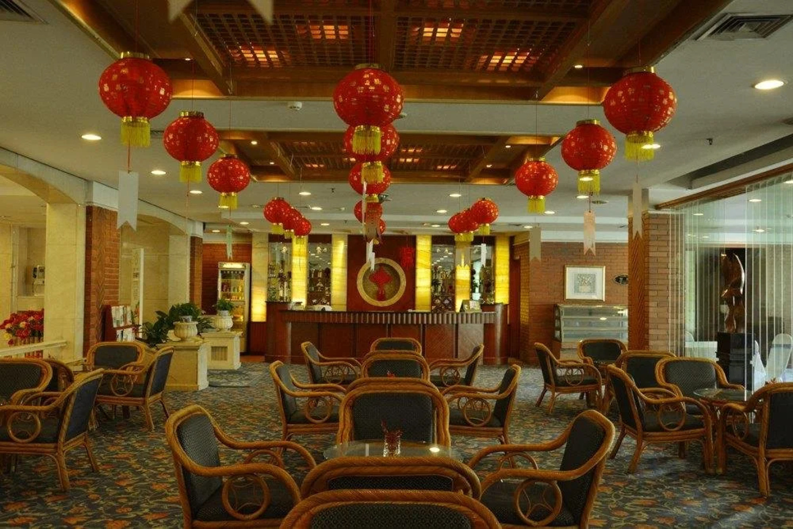 Sunny Holiday Resort