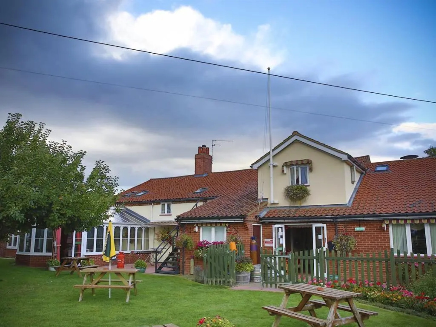 The Longham White Horse