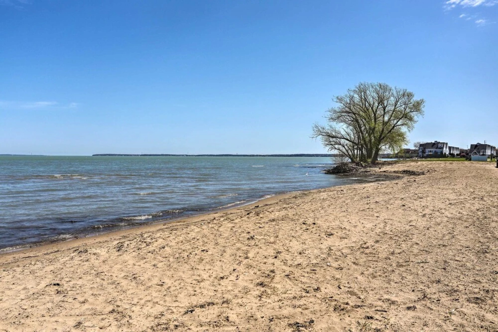 Family-friendly Port Clinton Home w/ Private Deck