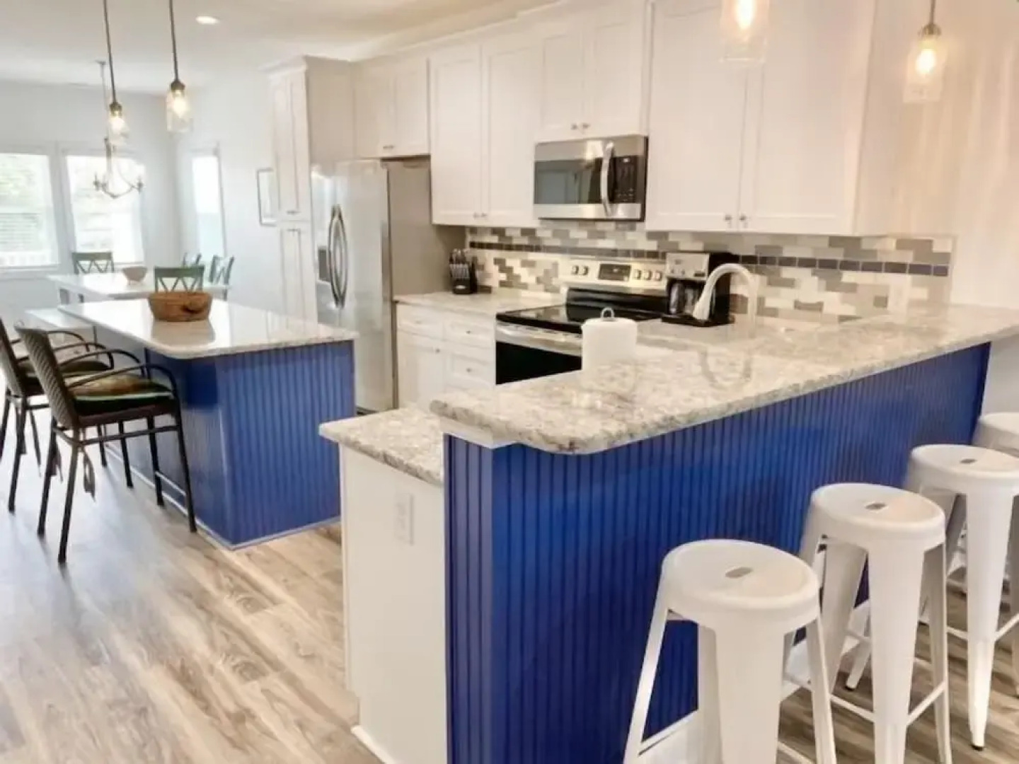 Hale Makai - Relaxing Family Vacation Just A Block From The Beach! Amazing Sunrise And Sunset Views From Four Decks! 3 Bedroom Townhouse by Redawning