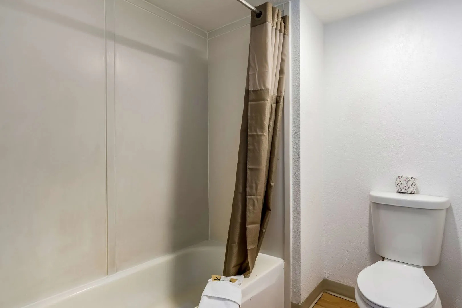 Studio 6 Buttonwillow, CA