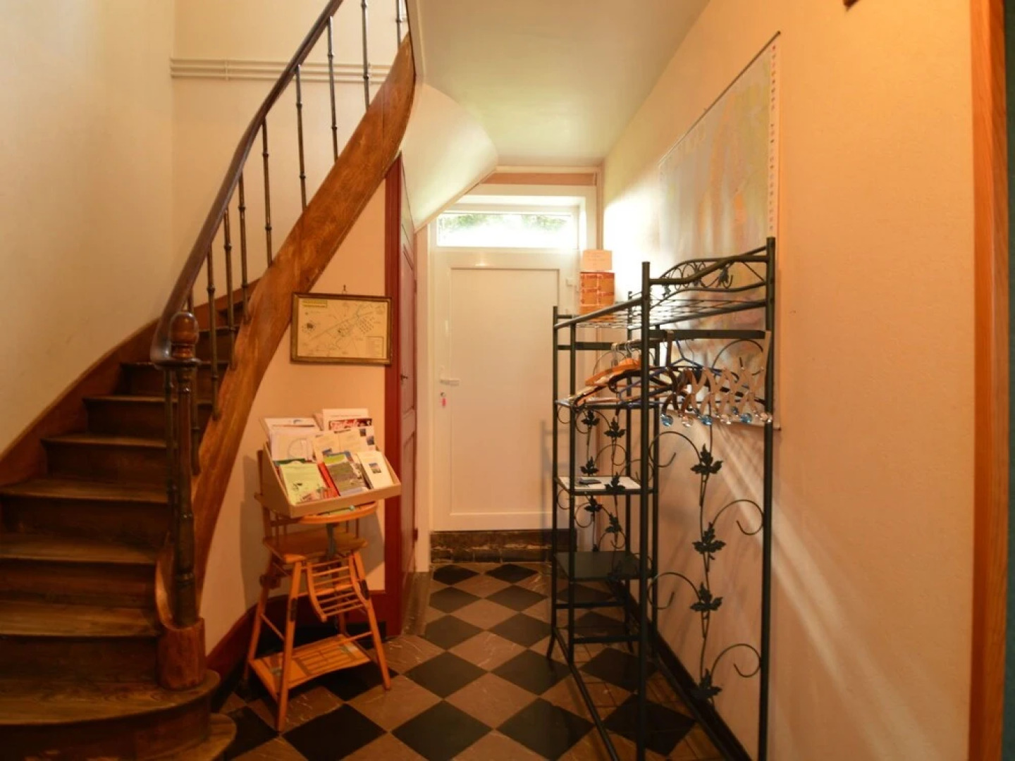 Well-maintained Farmhouse With Large Garden, Just 15 Minutes From the sea