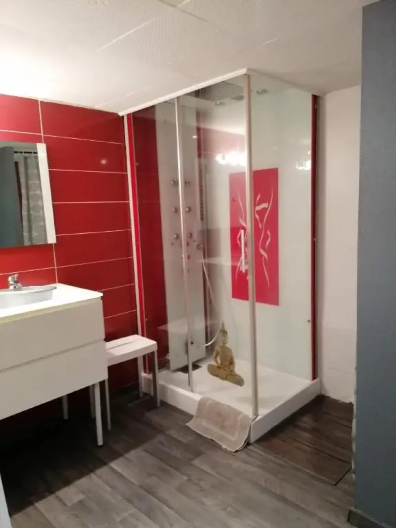 Guest House dans jardin exotique proche d'une voie verte