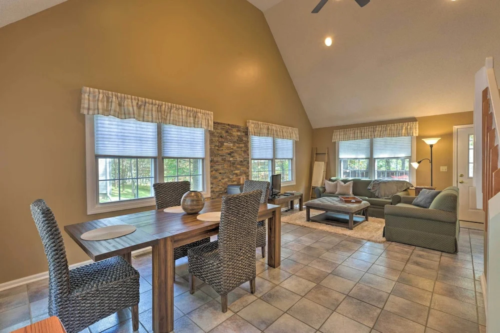 Year-round Getaway < 1 Mi to Skiing + Waterpark!