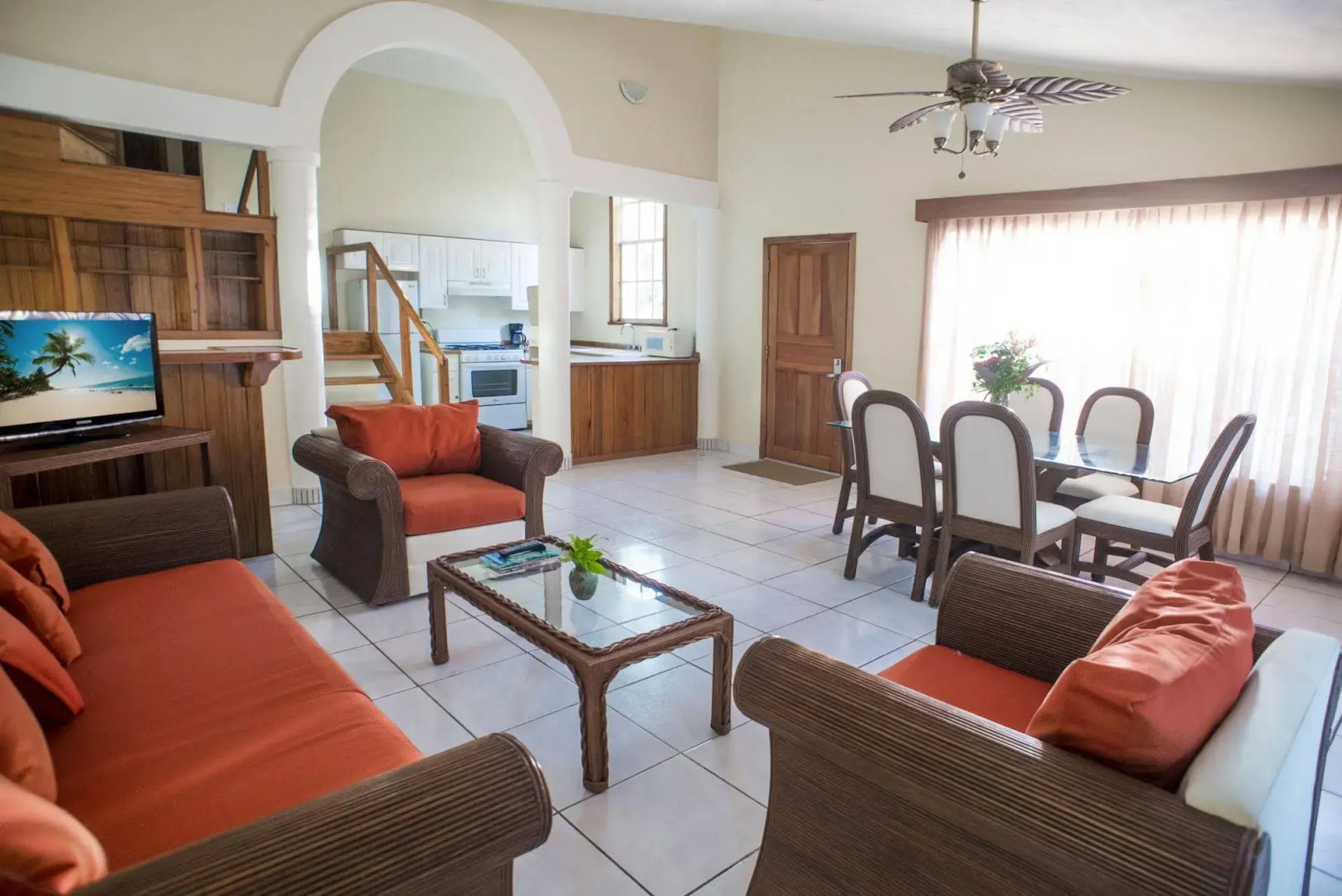 Paradise Beach Hotel & Resort