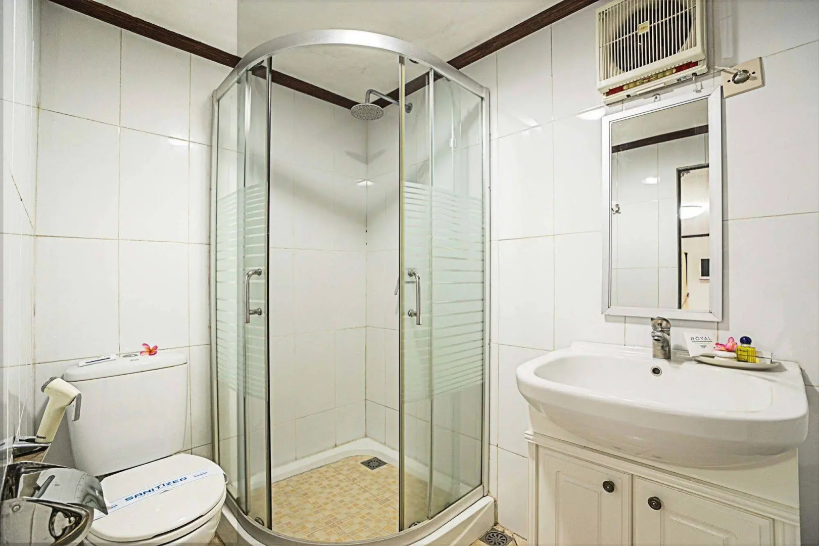 Royal Caravan Hotel Trawas