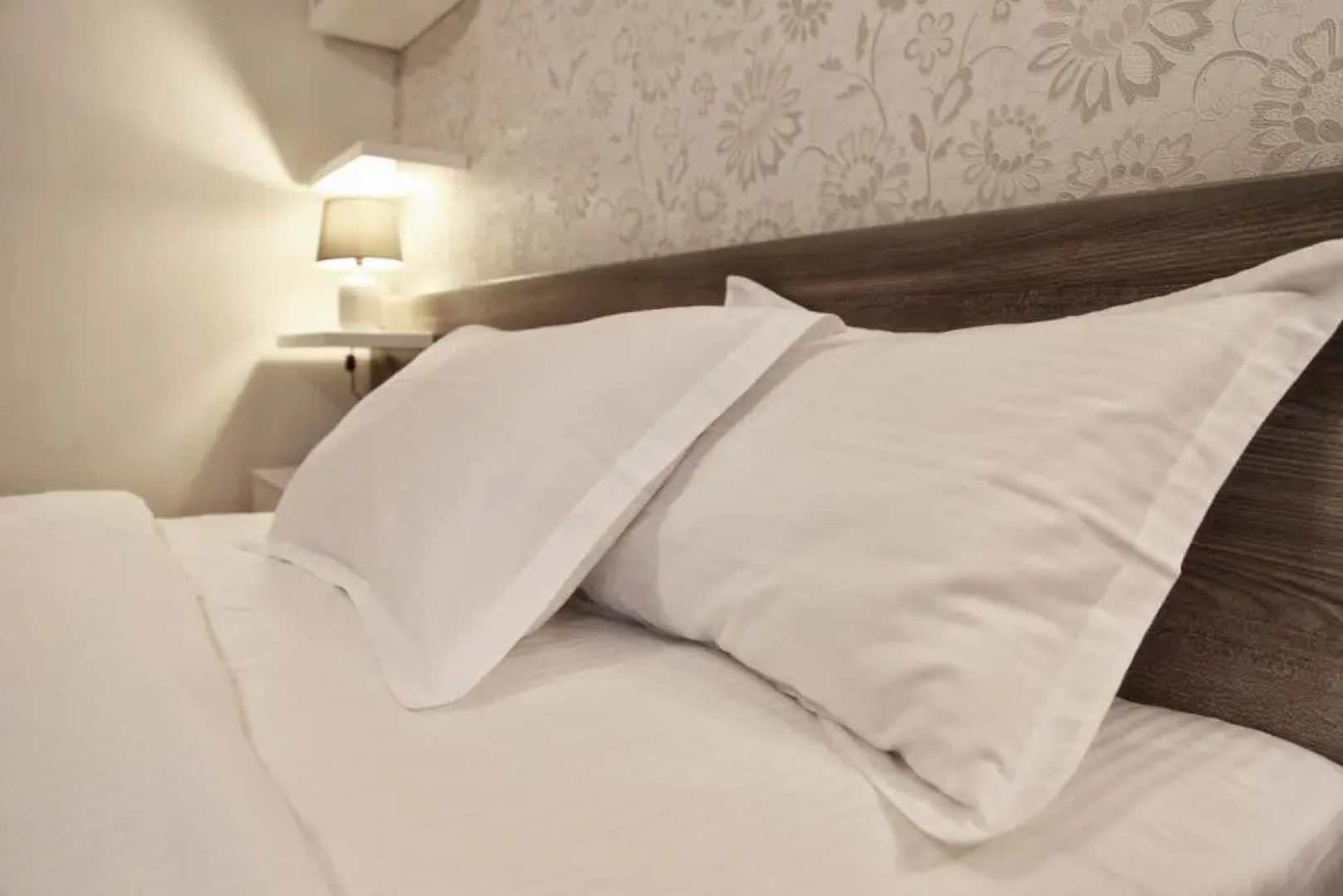 Отель Four Brothers