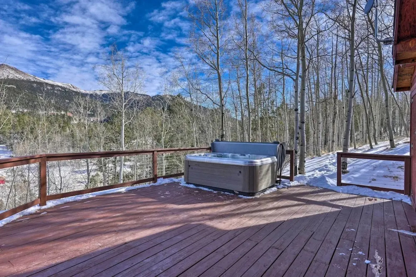 Hot Tub, Deck & Grill: Mtn-view Divide Cabin