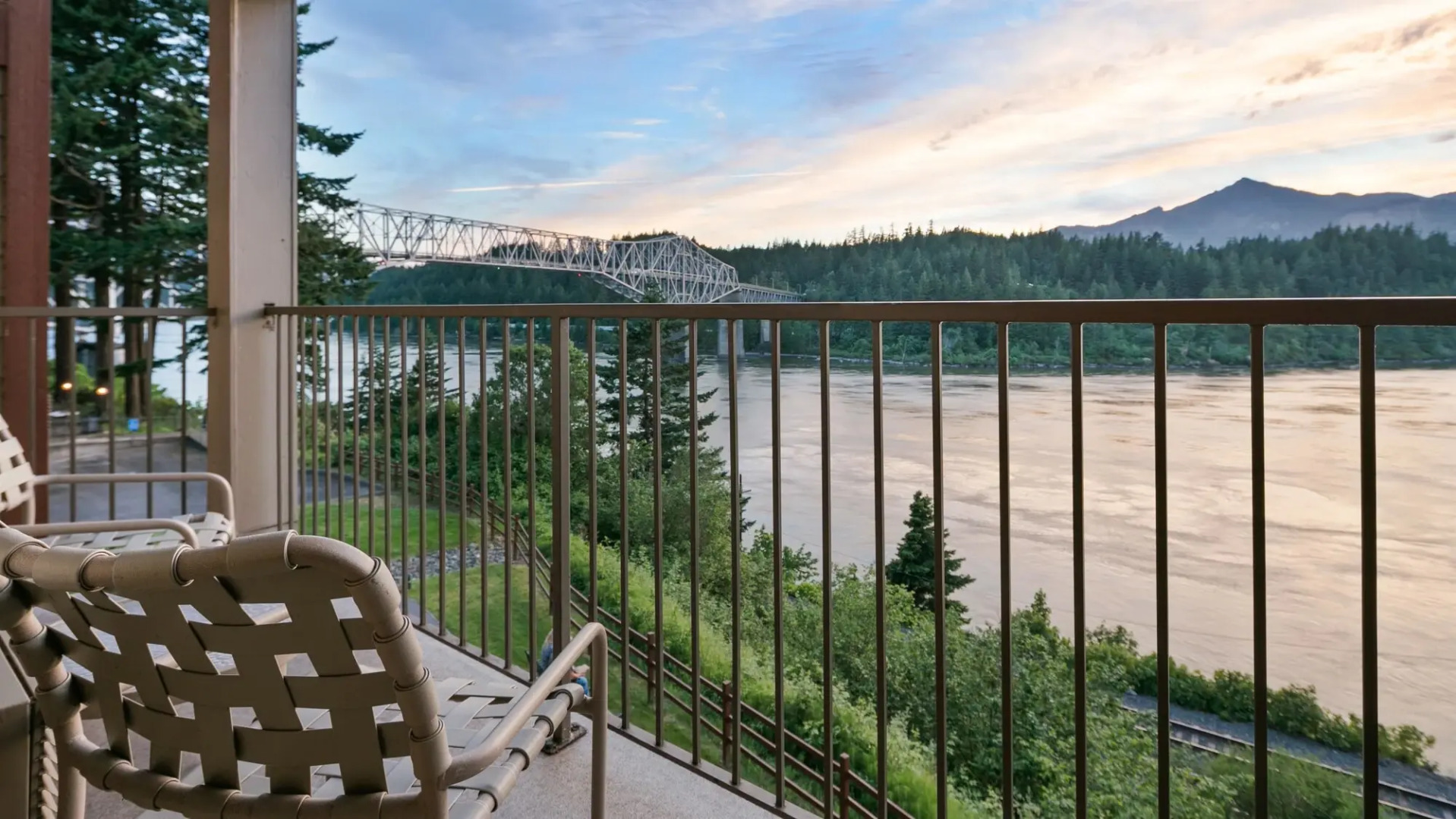 Best Western Plus Columbia River Inn