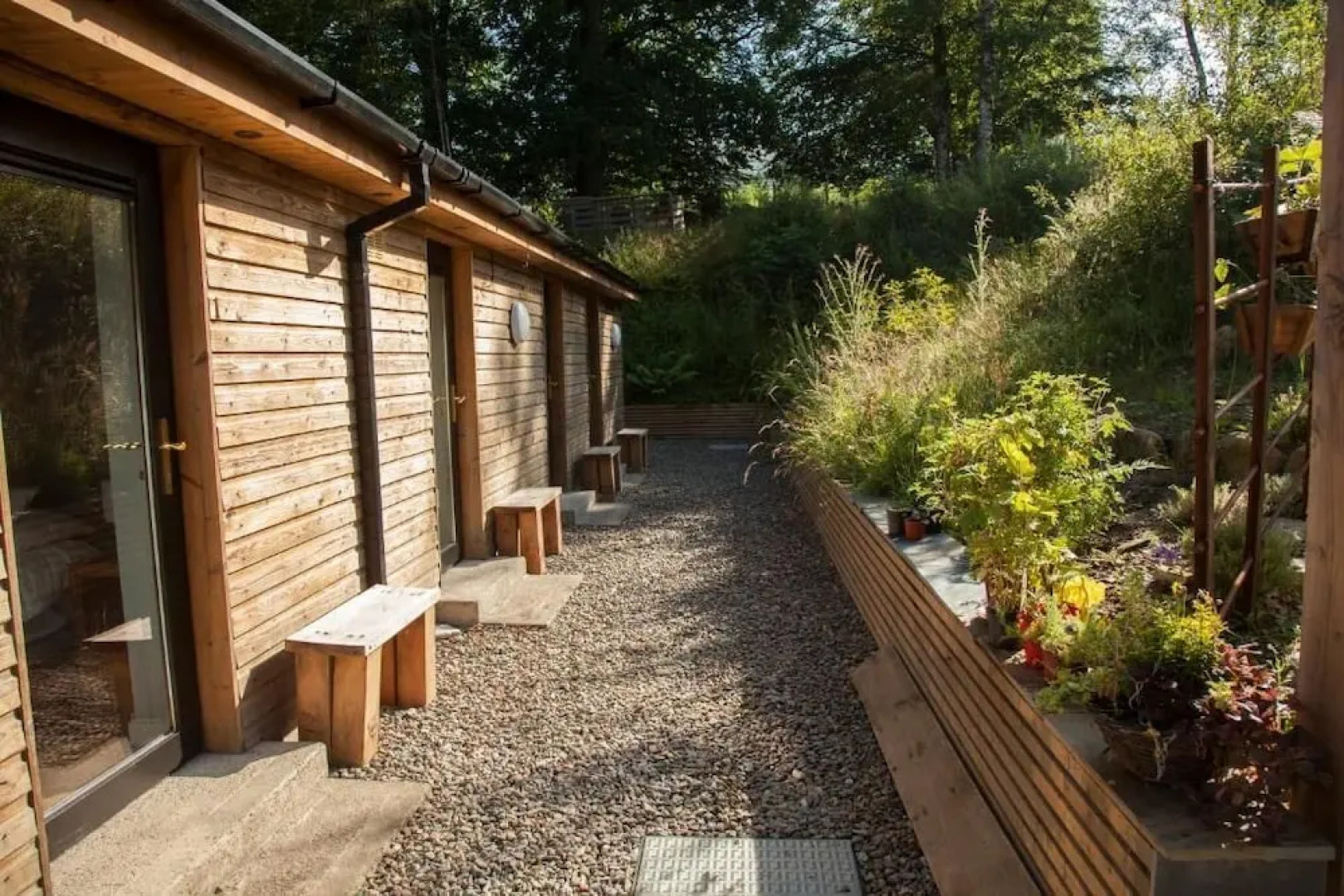 The elbowroom escape