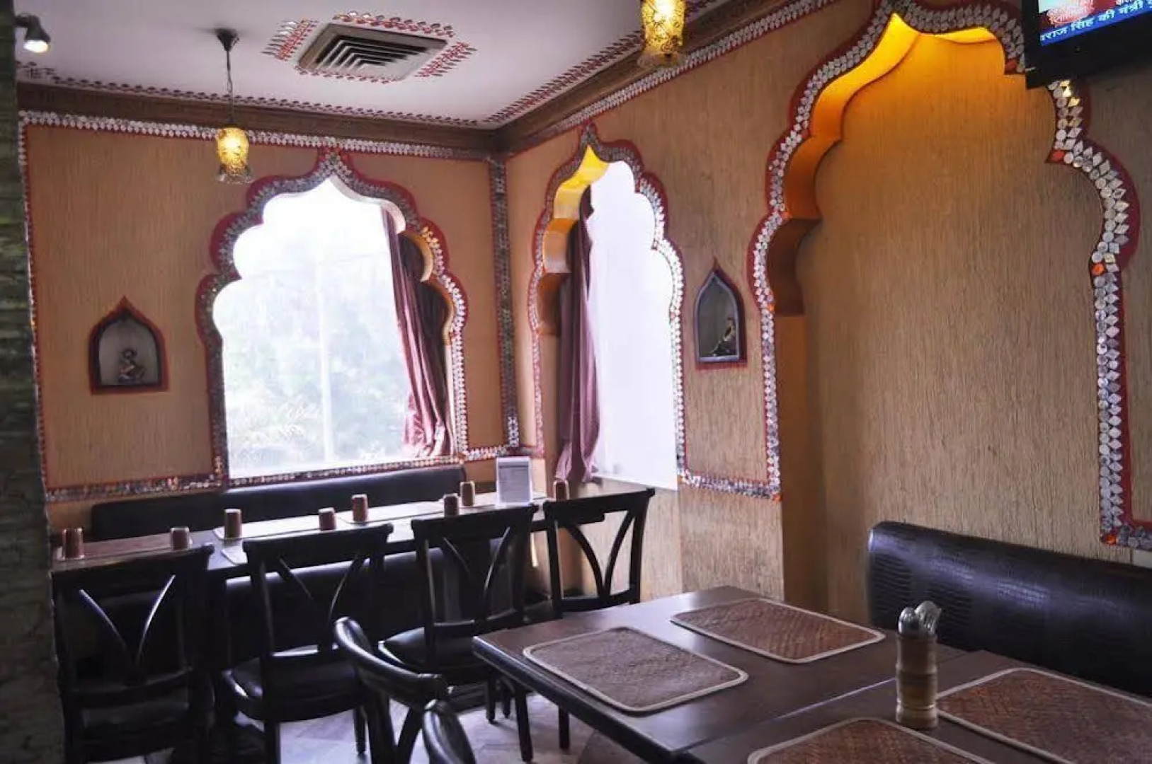 OYO Premium Old Gurgaon