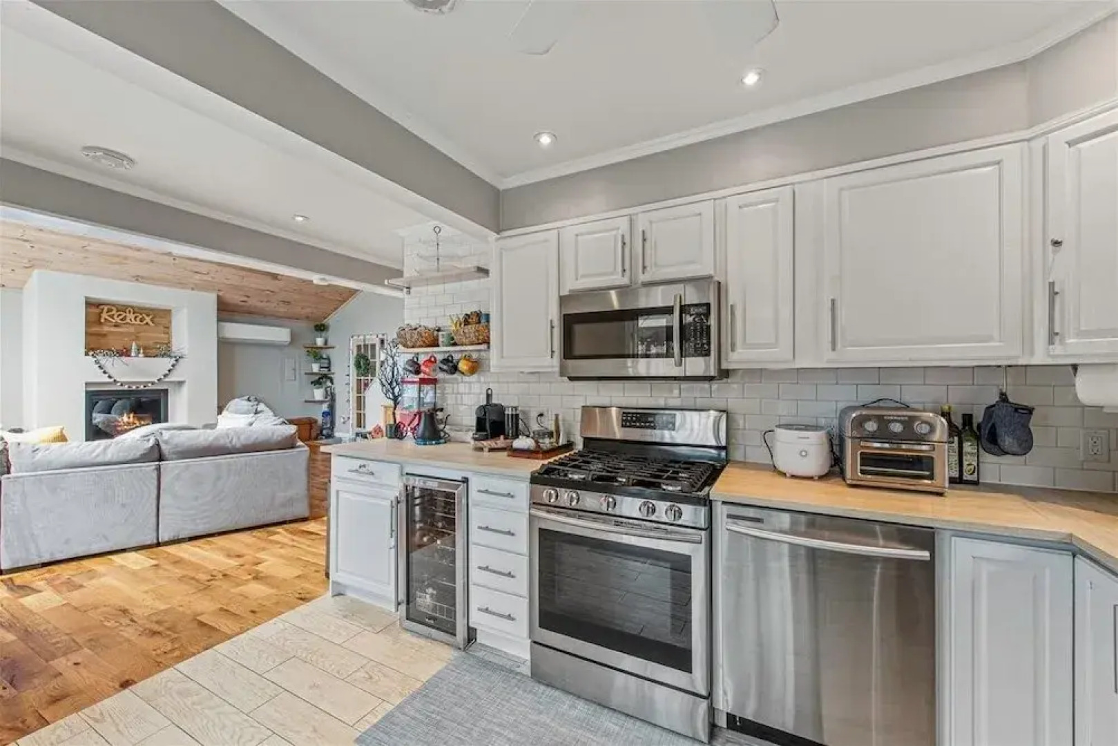 Pocono Scandinavian Cottage 2 Bedroom Cottage by RedAwning