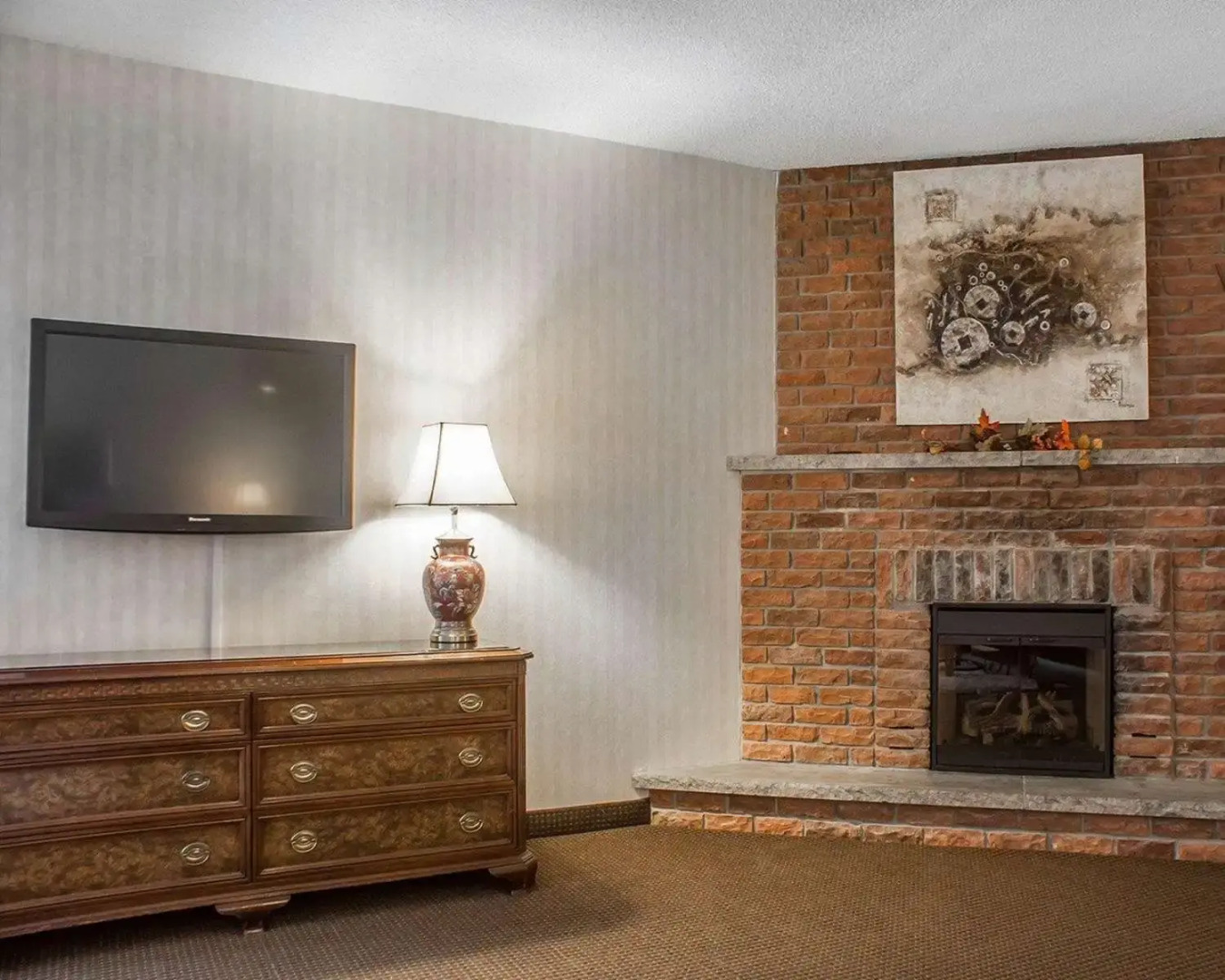 Quality Hotel & Suites