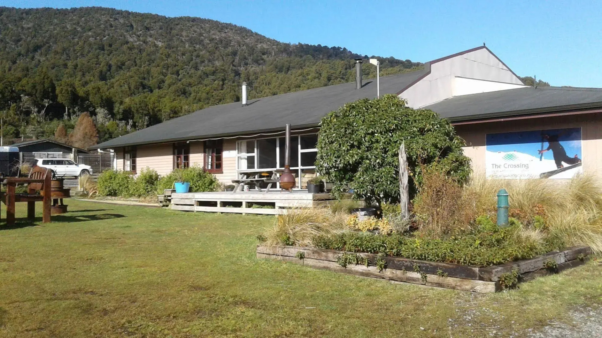 The Crossing Backpackers