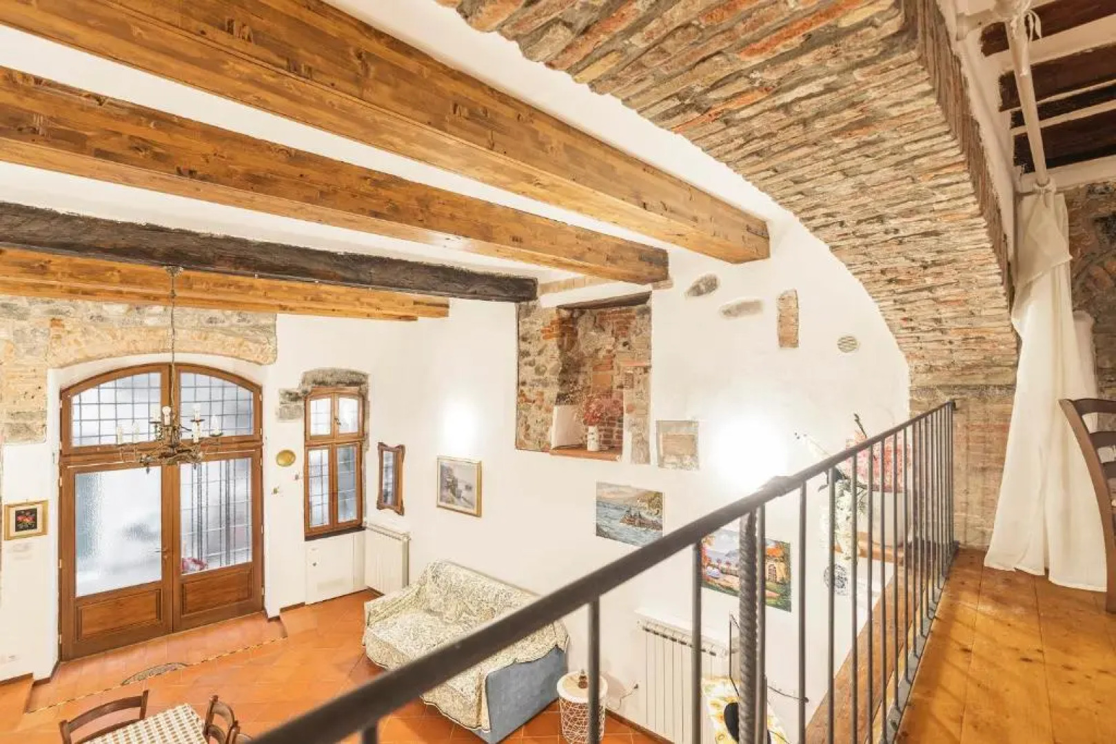 025- La casa di Esmeralda (011017-LT-0667)