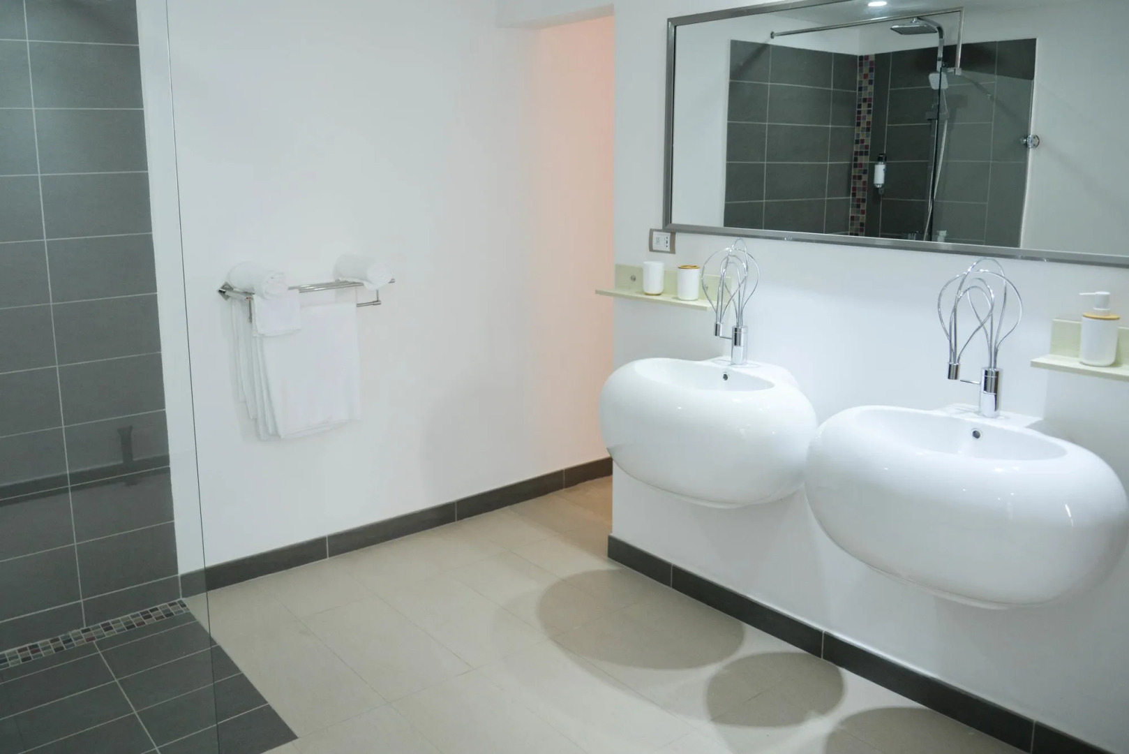 Toparadis Guest House